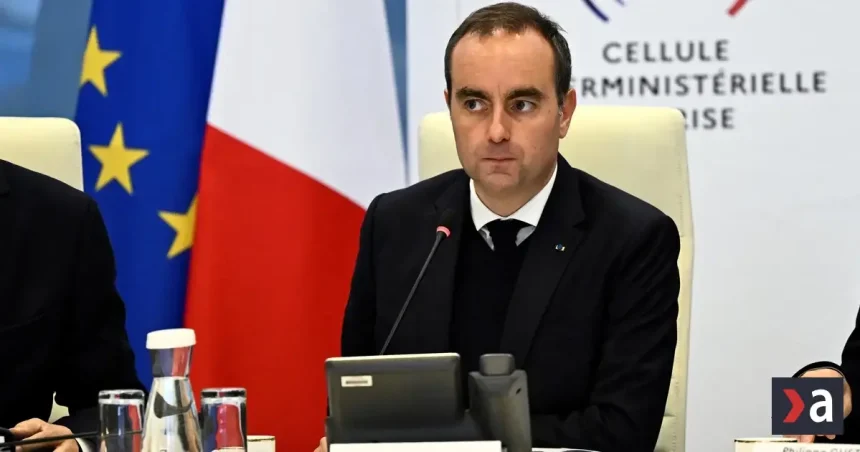 Francúzsko zaviedlo zákaz vychádzania po protestoch, na severe rabovali
