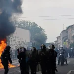 Francúzsko zažíva vlnu násilia: tínedžeri podpaľujú školy, stovky škôl zavreli