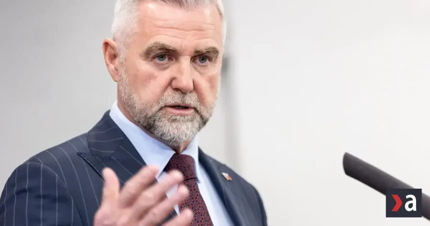 Gašpar víta vojenské kontakty s Moskvou. Ruska hájil v kremeľskom plátku