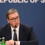 Historická noc v Srbsku. Opoziční študenti porazili Vučiča, ktorý priznal prehru