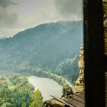 Hmla ráno, neskôr viac oblačnosti a ojedinele prehánky