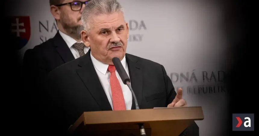 Ján Richter: Smer-SD verí v schválenie rozpočtu, hlasovať sa má v stredu dopoludnia