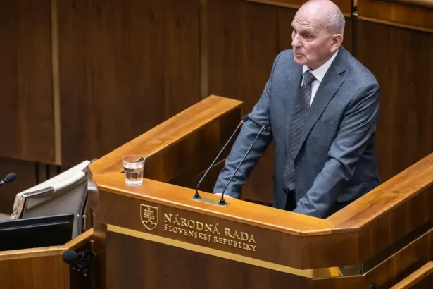 KDH stojí pred rozhodnutím, či chce vládnuť s Progresívnym Slovenskom