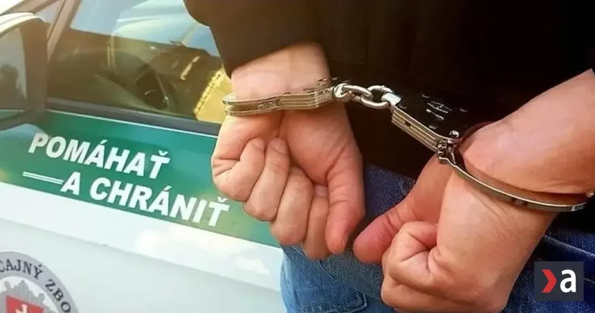 Kontrola mobilu odhalila hrozbu. Muž čelí obvineniu zo stretnutia s 12-ročným dievčaťom