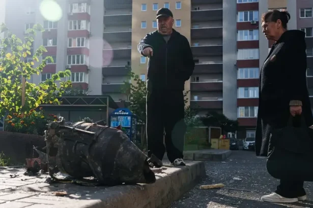 Kyjev zasiahol dronový útok, jedna osoba neprežila