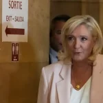 Le Penová chce škrtať 140 miliárd eur, Francúzsko smeruje k platobnej neschopnosti