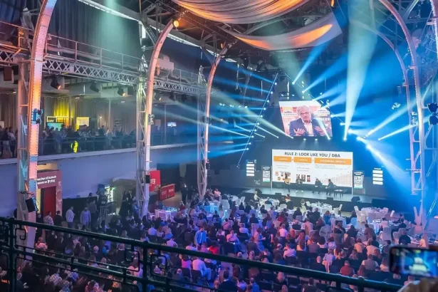 Marketing RULEZZ 2026 už má vyše 800 účastníkov. Pozrite si celý hlavný program!
