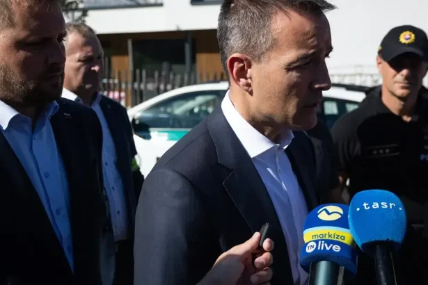 Ministerstvo školstva odmieta ignorovanie mládeže. Poukazuje na vyššie investície