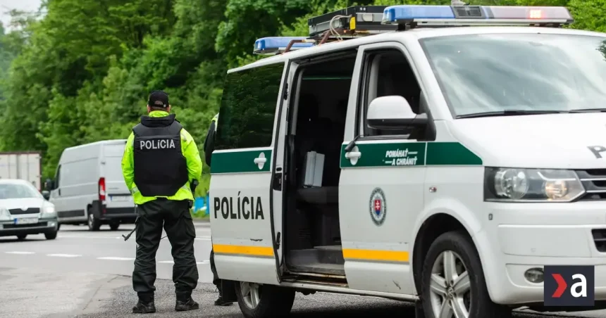 Mladík, ktorý sa pred školou vyhrážal dievčine nožom, je vo väzbe