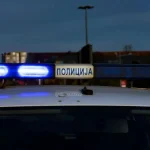 Mladík s nožmi napadol strážnika pred izraelskou ambasádou v Srbsku, ten ho zastrelil