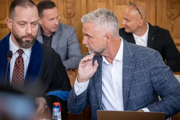 Online z kauzy Očistec: Súd sa začal neskôr, na stoličku svedka si sadne aj prokurátor