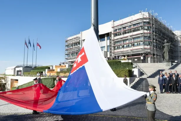 Opozičné političky sa spoja na tlačovej konferencii, zasadne koaličná rada