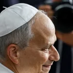 Pápež Lev XIV. vyšiel z nemocnice štyri dni po operácii pľúc