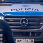 Policajti obvinili kandidáta na starostu a troch mužov pre volebnú korupciu na Zemplíne