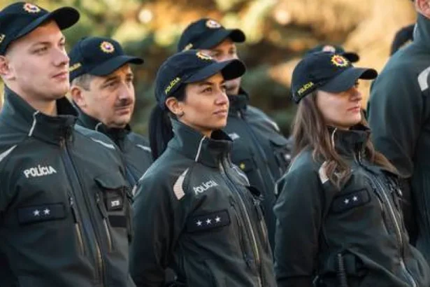Policajti zo Slovenska a Česka cvičili zákrok proti útočníkovi v Banskej Bystrici
