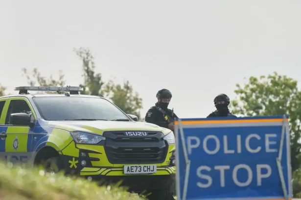 Polícia zadržala muža s dvojakým občianstvom, podozrivého z terorizmu