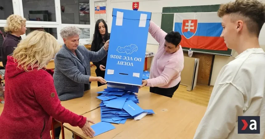 Premiér: Z volieb nemožno robiť politické závery. Prezident poďakoval za účasť