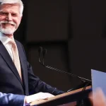 Prezident sa vrátil z dovolenky v Maroku, aby mohol voliť