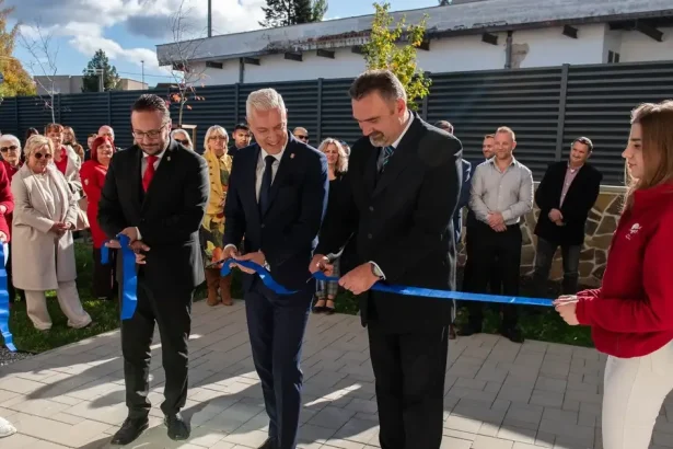 Primátor Ján Ferenčák obchádzal poslancov, búral a staval bez súhlasu