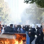 Protesty proti korupcii a stavebnímu projektu otriasli albánskou vládou