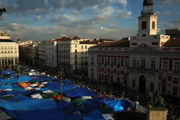 Protesty v Madride a viac ako 50 španielskych mestách pre drahé bývanie