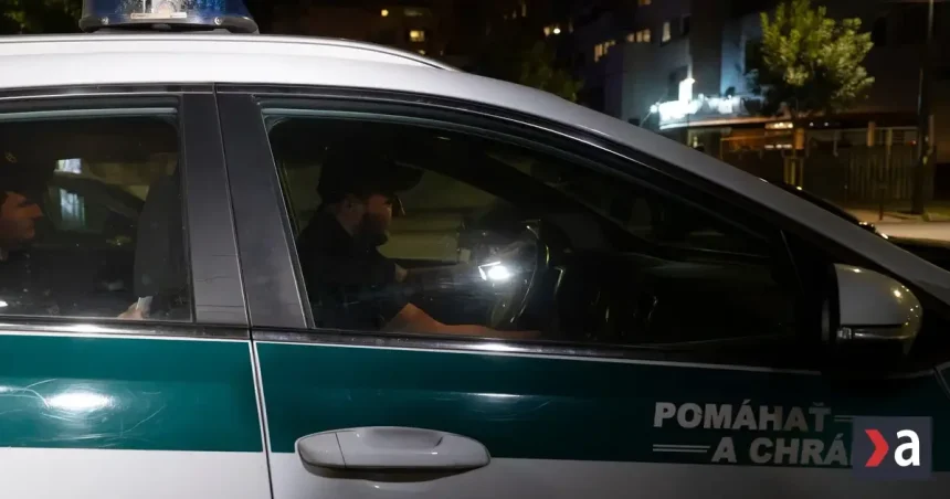 Protikorupčná jednotka polície zadržala dvoch ľudí. Akcia má krycí názov Kandidát