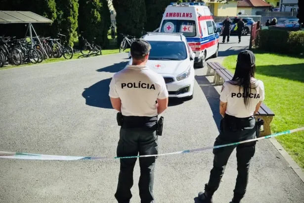 Riaditelia škôl žiadajú jasné pravidlá a silnejšie páky. Štát má konať pred tragédiami