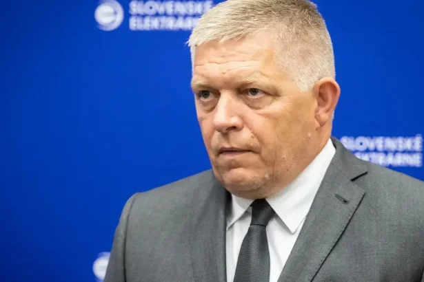 Robert Fico zaútočil na poslankyňu PS Plavákovú pre sobáš s partnerkou v zahraničí