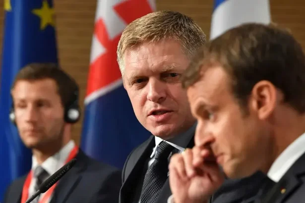 Robertovi Ficovi zrejme všetko zdemolujú Emmanuel Macron alebo Donald Trump