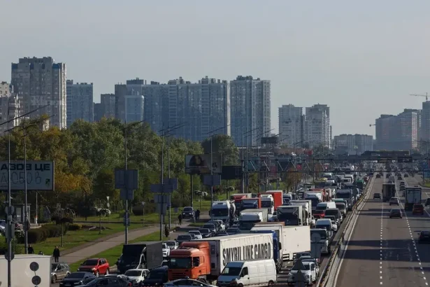Rusko mení taktiku. Cieľom sú mosty v Kyjeve a kritická infraštruktúra