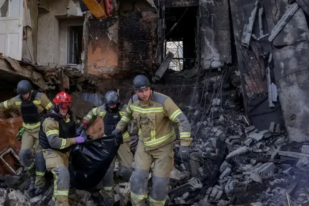 Rusko opäť útočilo na Charkov, hlásia tri obete a ranených