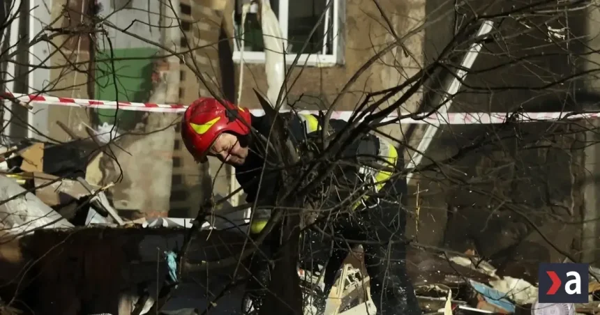 Rusko útočilo na ukrajinskú energetiku. Zelenskyj žiada zastaviť útoky na infraštruktúru