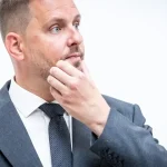 Šaško: Hlas nepodporí scenár, ktorý by viedol k pádu vlády