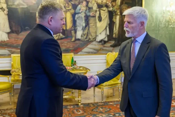 Slovensko má na čele ruského agenta, český prezident je v najužšom kruhu lídrov EÚ (názor)