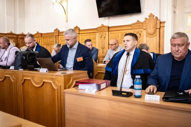 Súd zastavil stíhanie Bödöra, Gašpara a Krajmera v niekoľkých skutkoch pre premlčanie