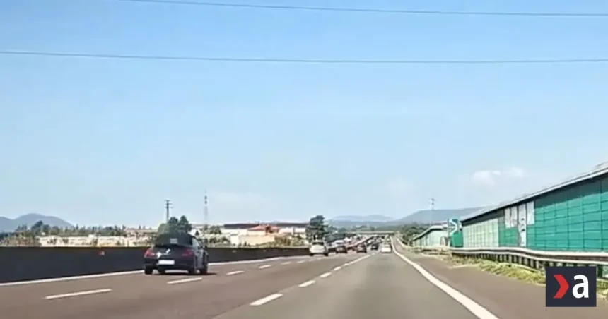 Taliani šoférujú na trojpruhovej diaľnici horšie ako Slováci. No majú eso v rukáve