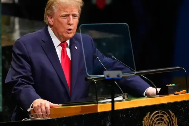 Trump chce paralyzovať Medzinárodný trestný súd stíhajúci vojnové zločiny