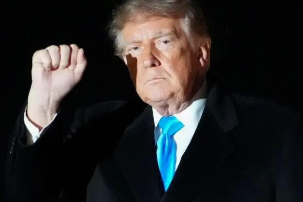 Trump dal francúzske protesty do súvislosti s migráciou a islamom