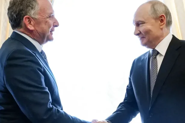 Trumpov vyslanec poďakoval Putinovi za ruskú naftu, ako príklad spolupráce USA a Ruska