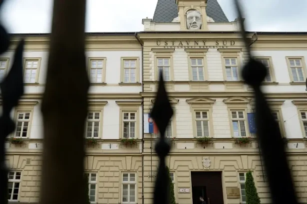 Ustanovenie zákona o dotáciách pre krajanov nie je protiústavné, rozhodol Ústavný súd