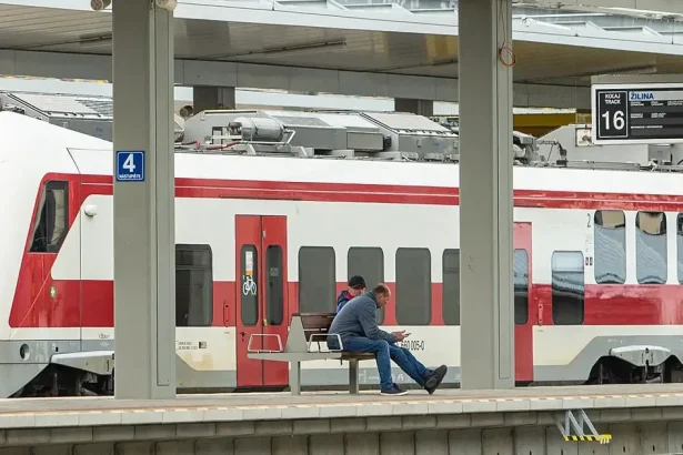 V Žiline sa obnovuje štandardná železničná prevádzka