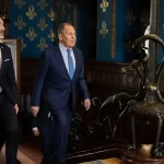 Vládni politici šíria nezmysly a urážajú Ukrajincov