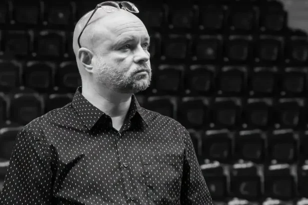Vo veku 49 rokov nečakane zomrel herec a moderátor Michal Novák