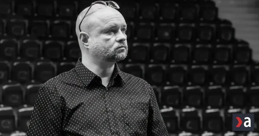 Vo veku 49 rokov nečakane zomrel herec a moderátor Michal Novák