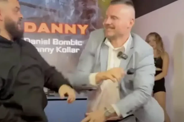 Známy dezinformátor v ringu. Odborník varuje pred legitimizáciou nenávisti