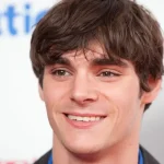 Zomrel herec R. J. Mitte známy zo seriálu Perníkový tatko, mal 34 rokov