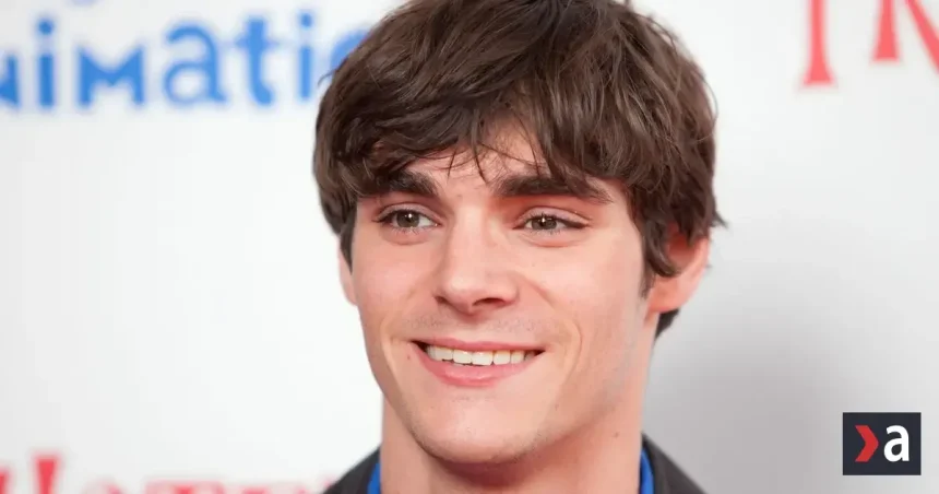 Zomrel herec R. J. Mitte známy zo seriálu Perníkový tatko, mal 34 rokov